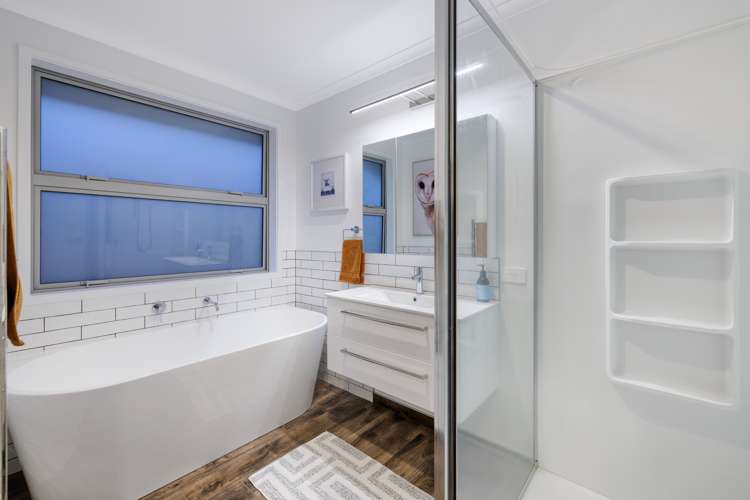 21 Kahuparere Crescent Pyes Pa_14