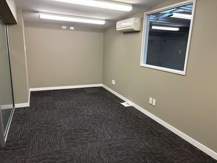 2/15 Anchorage Road Hornby_8