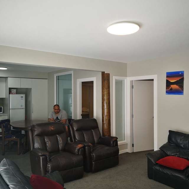 Modern 2BR Unit in Porirua w/Deck & Garden