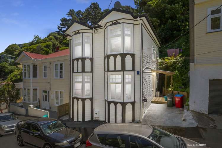 17 Adams Terrace Aro Valley_0