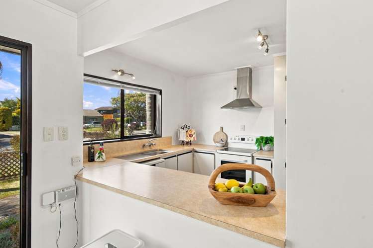 35 Sunrise Avenue Mount Maunganui_16