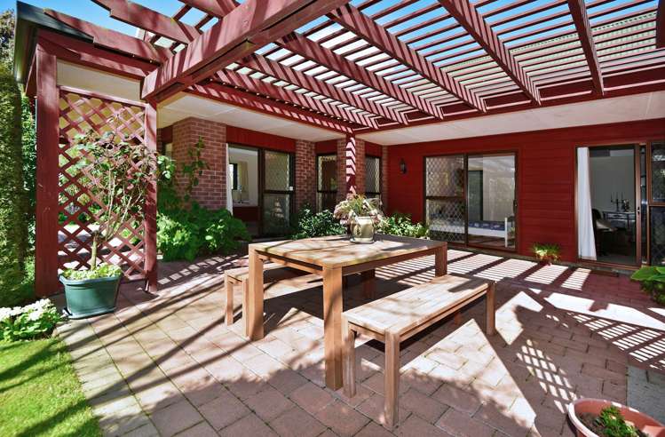 2 Sarsfield Street Southbridge_12