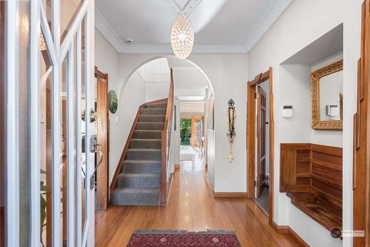 37 Pohutukawa Street Woburn_15