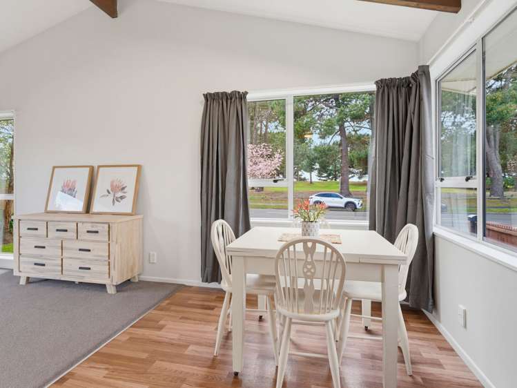 205 Queenspark Drive_5