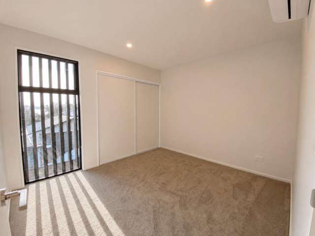 4/10 Hammond Place 10222_3