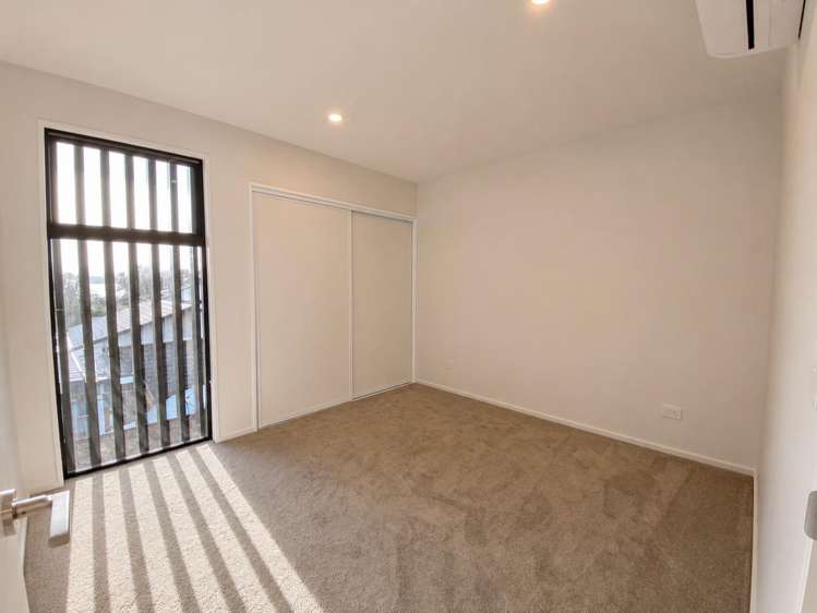 4/10 Hammond Place 10222_3