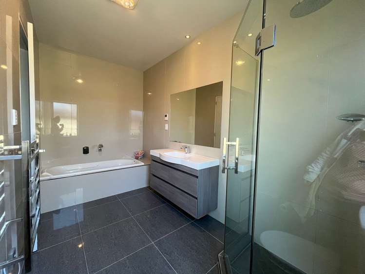 13 Sibling Court Silverdale_11