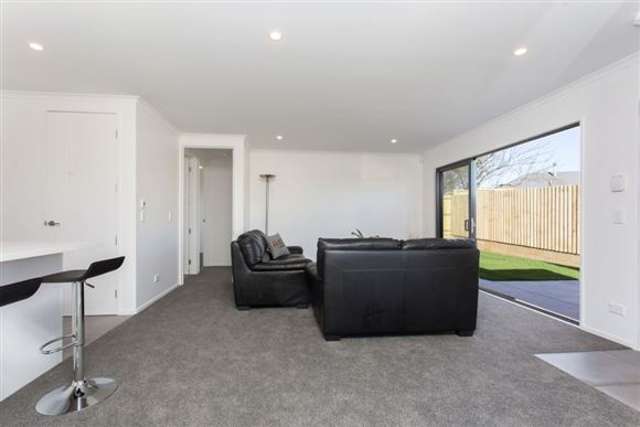 68b Travis Road Burwood_4