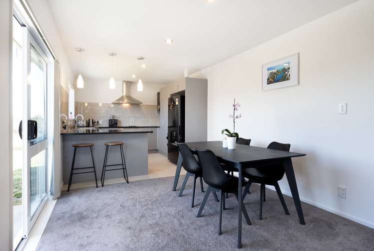 16 John Broad Place Flat Bush_7