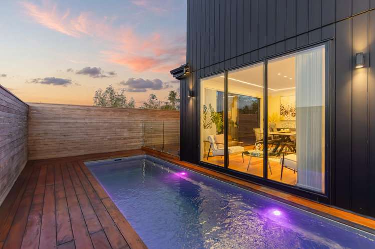 4 Taku Close Long Bay_10