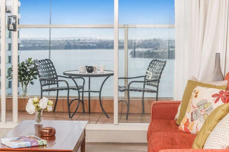 2004/8 Albert Street Auckland Central_13