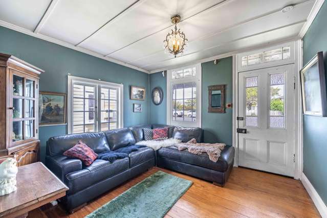 86 Palmerston Street Riverton_4