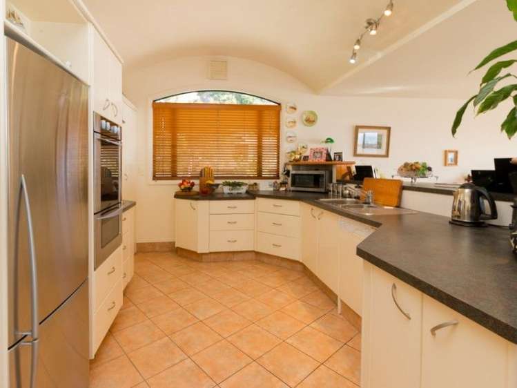 10 Hornsey Road Bluff Hill_6