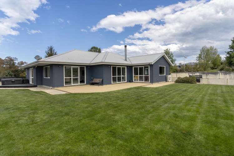 326 Homestead Road Weston_48