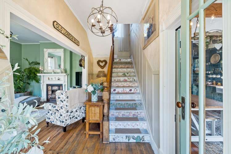 8 and 8A Harrington Place Lawrence_6