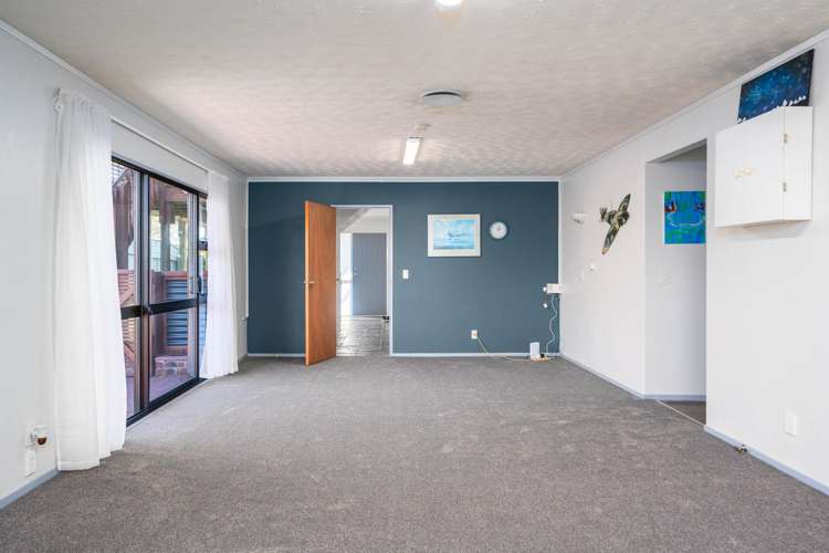 6 Wantwood Grove Churton Park_21