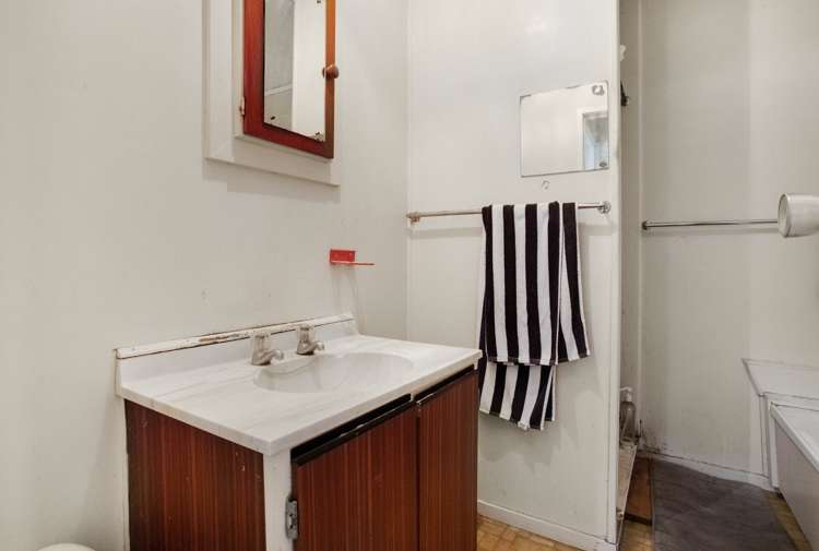 2/8 Kirrama Place Conifer Grove_9