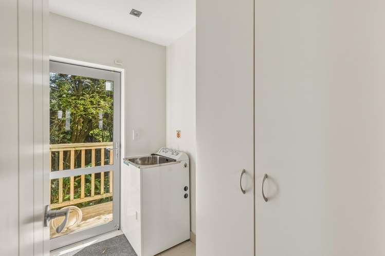 2/49 Lysander Crescent Beach Haven_12