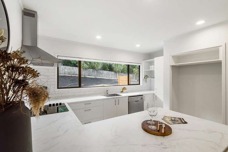 2/7 Tallington Crescent Torbay_11