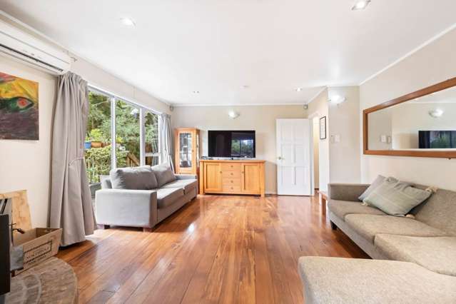 1 Norman Road Titirangi_3