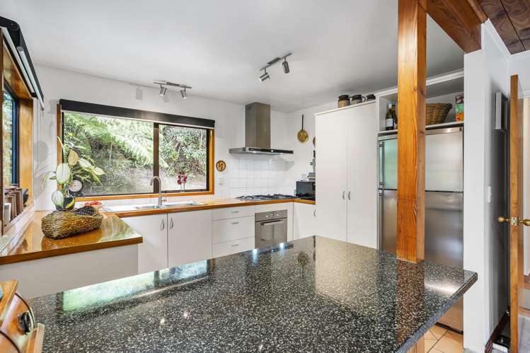 58 Opanuku Road Henderson Valley_10