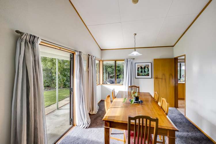 11 Donegal Crescent Tamatea_4