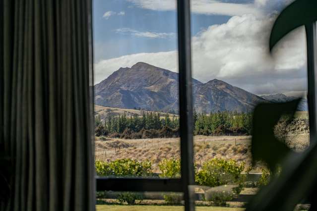 4 Pounamu Avenue Wanaka_4