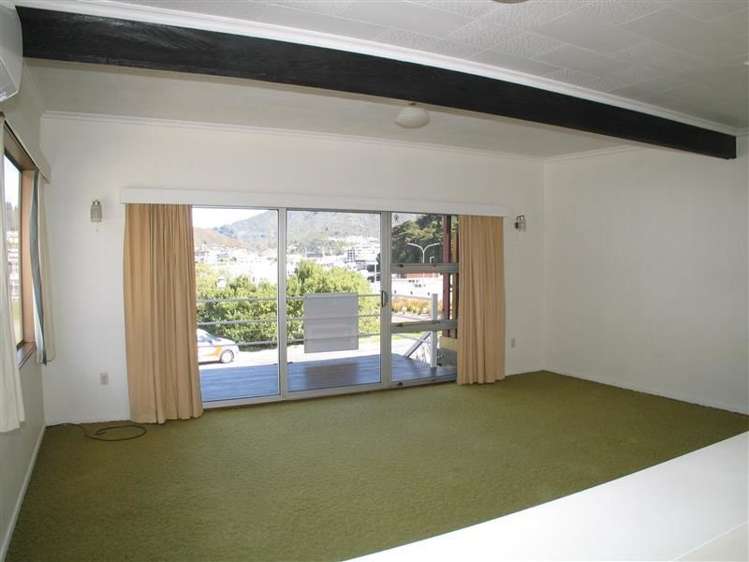 2b Surrey Street Picton_11