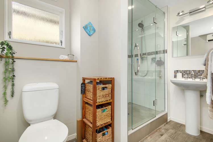 64 Oriel Avenue Tawa_15