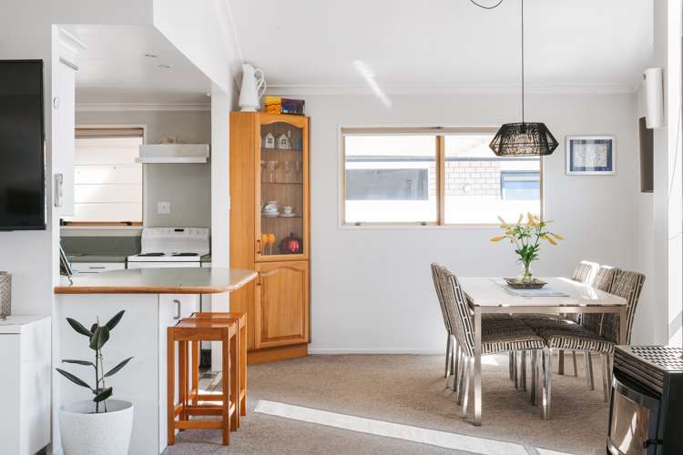 26 Shelley Street Otumoetai_15
