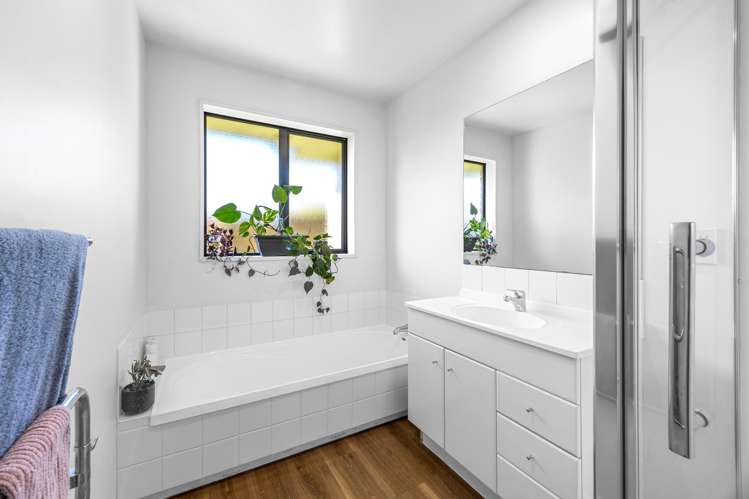 6 Sheraton Place Redwood_6