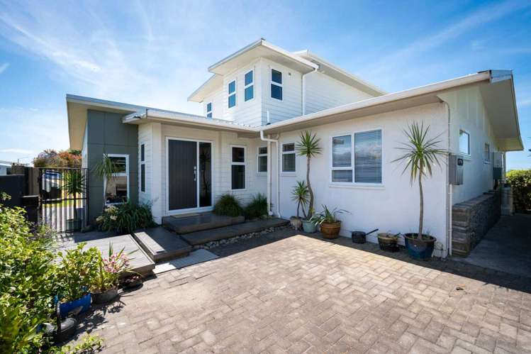 2 Collison Terrace Haumoana_16
