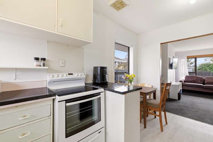 4 Ontario Place Wainoni_8
