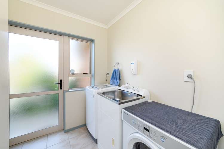 17 Suffolk Crescent Feilding_16