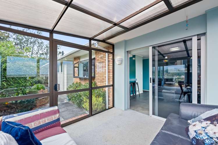 12 Alleyne Court Brown Owl_8
