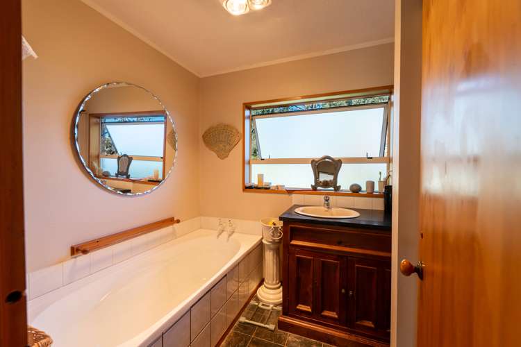 1015 Ellis Road Te Anau Surrounds_14