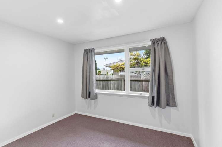 15 Rowses Road Aranui_14