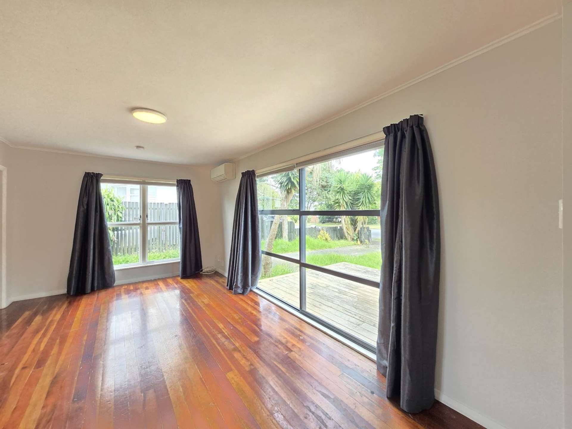 2/47 Gilbert Road Otara_0