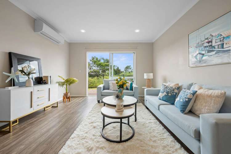 5 Iwinuku Crescent Wattle Downs_10