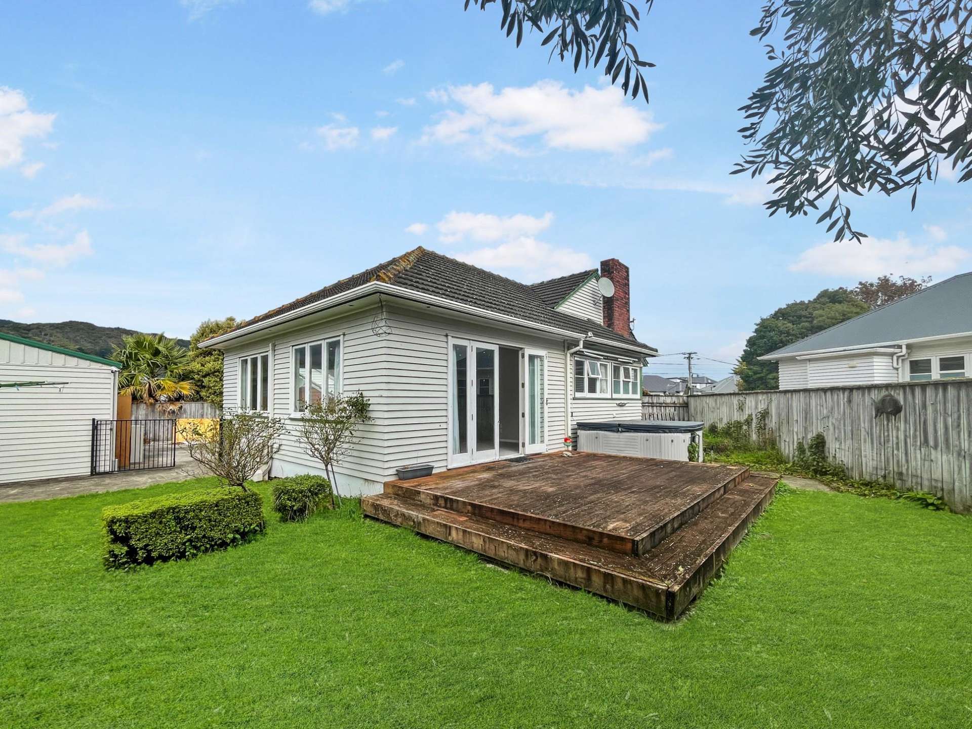  77 Hall Crescent Epuni_0