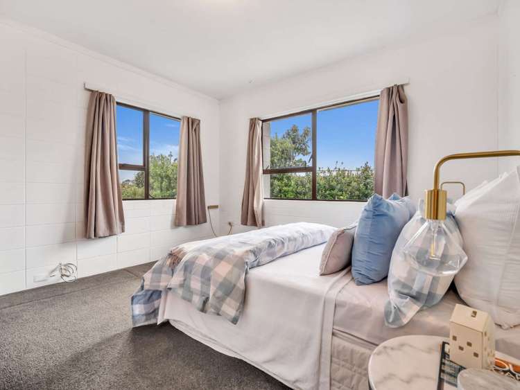 2/32 Domain Street_3