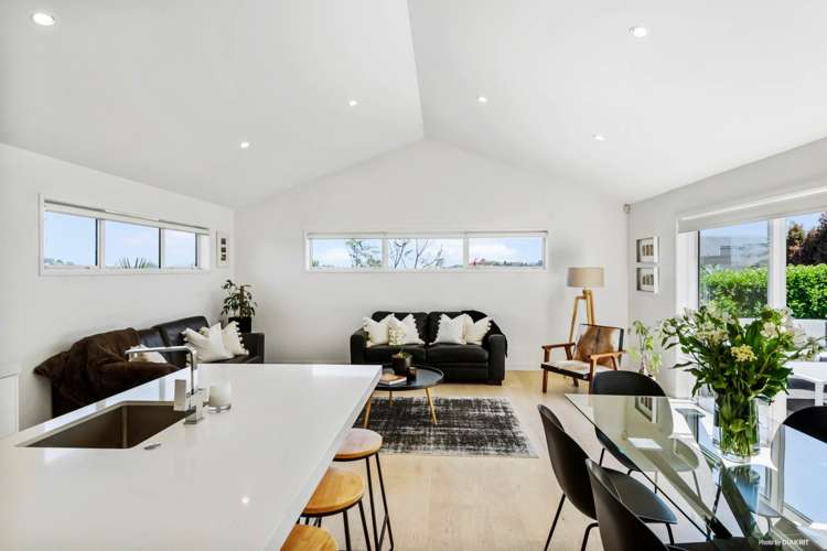 8 Knoll Rise Pukekohe_19