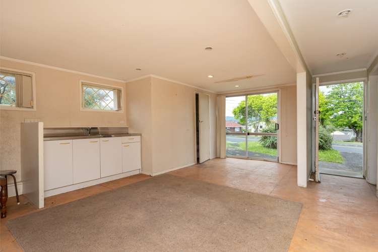 126 Vodanovich Road Te Atatu South_13