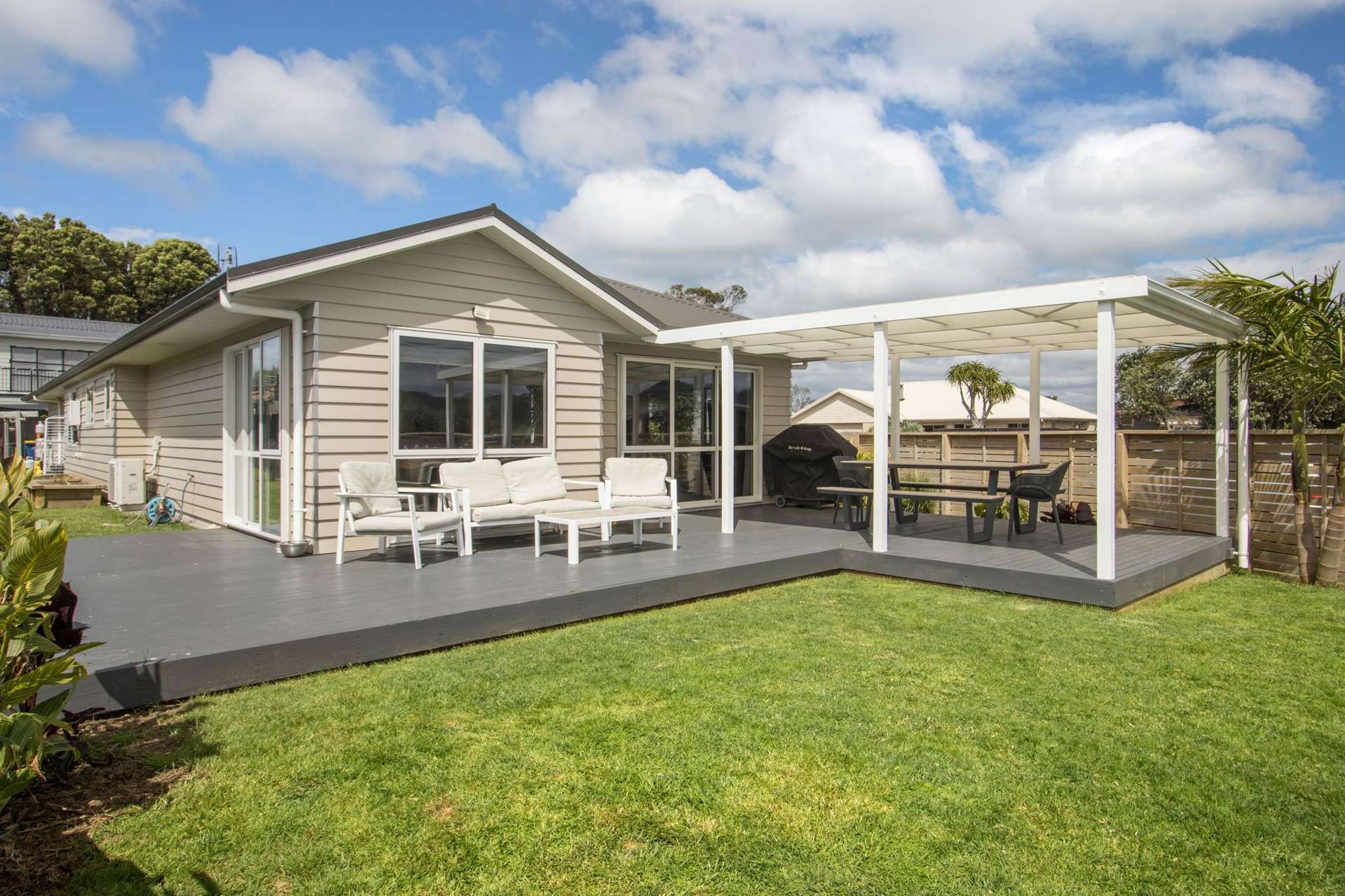 7 Seafoam Place Waihi Beach_0