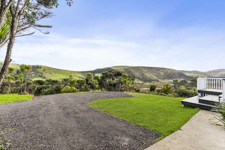 12 Tasman View Road Bethells Beach_28