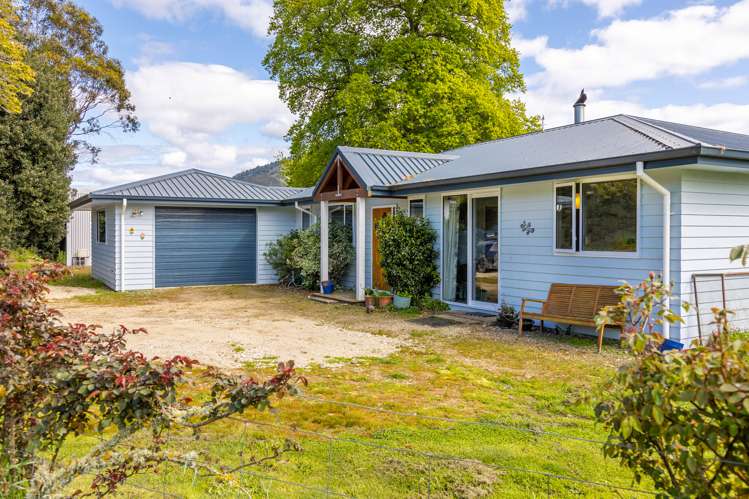 1231 Queen Charlotte Drive Anakiwa and Surrounds_16