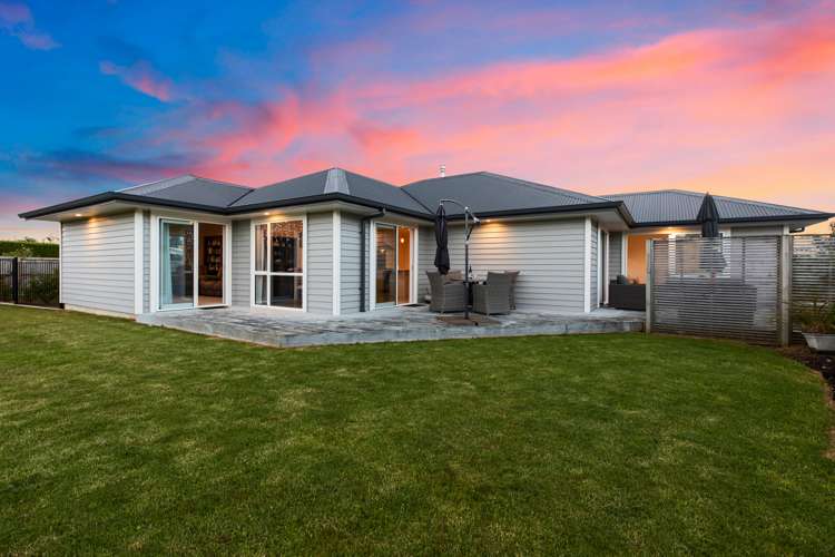 1 Benmore Crescent Pyes Pa_31