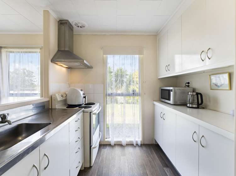 29 Heather Green Avenue Meremere_6