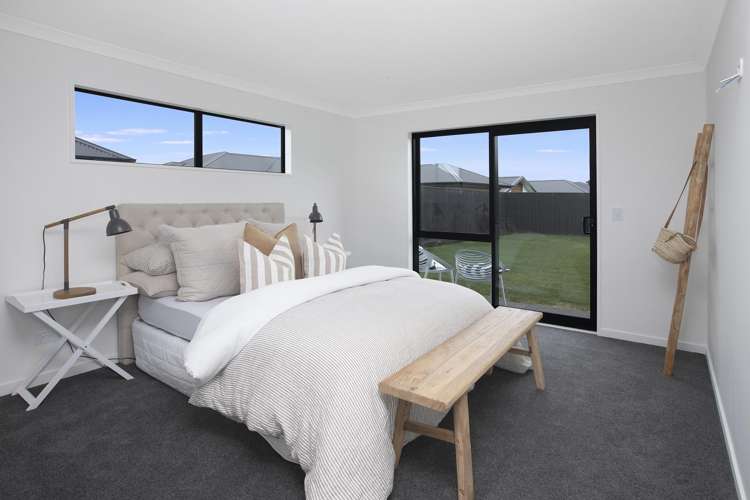 22 Verdeco Boulevard Lincoln_12
