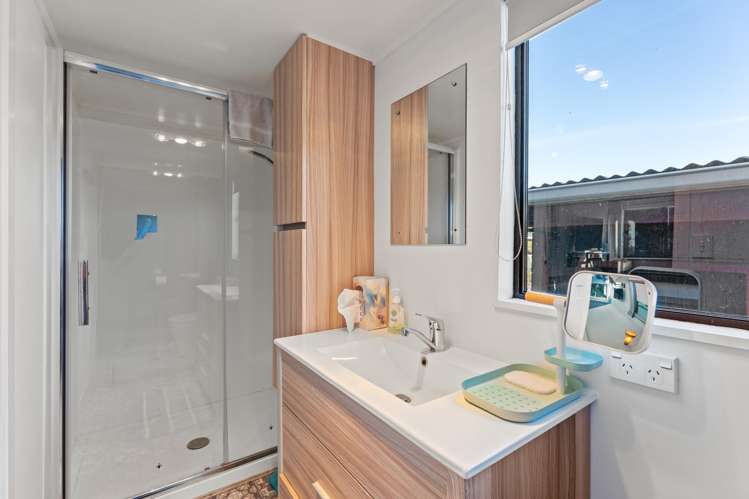 14 Koromiko Street Otaki Beach_27